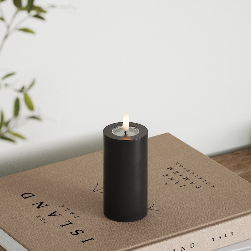 Deluxe Homeart LED Bloklys Ø 5 x 10 cm Sort