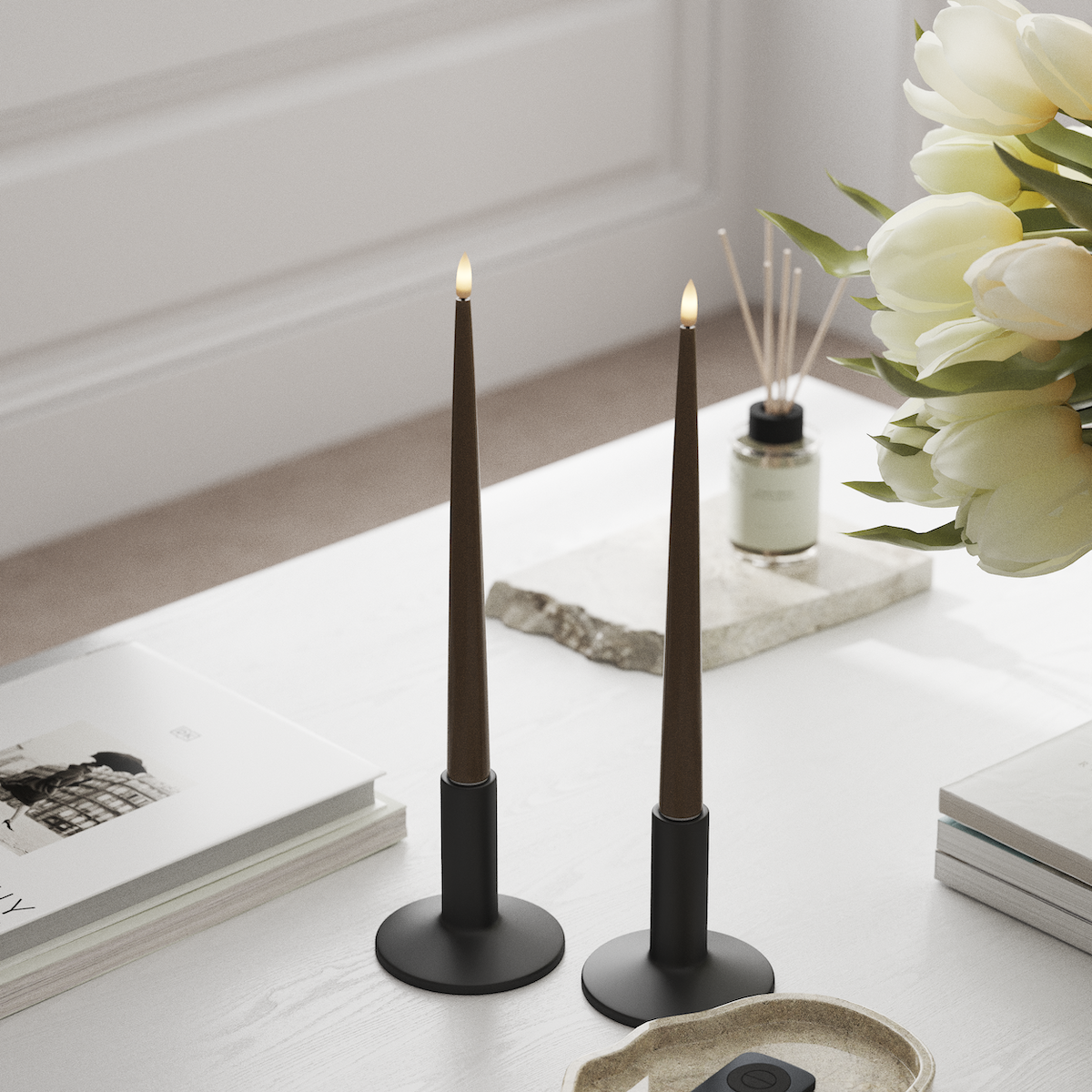 Deluxe Homeart LED Kertelys med Lak, 2 stk 28 cm Karamel LED kertelys 1