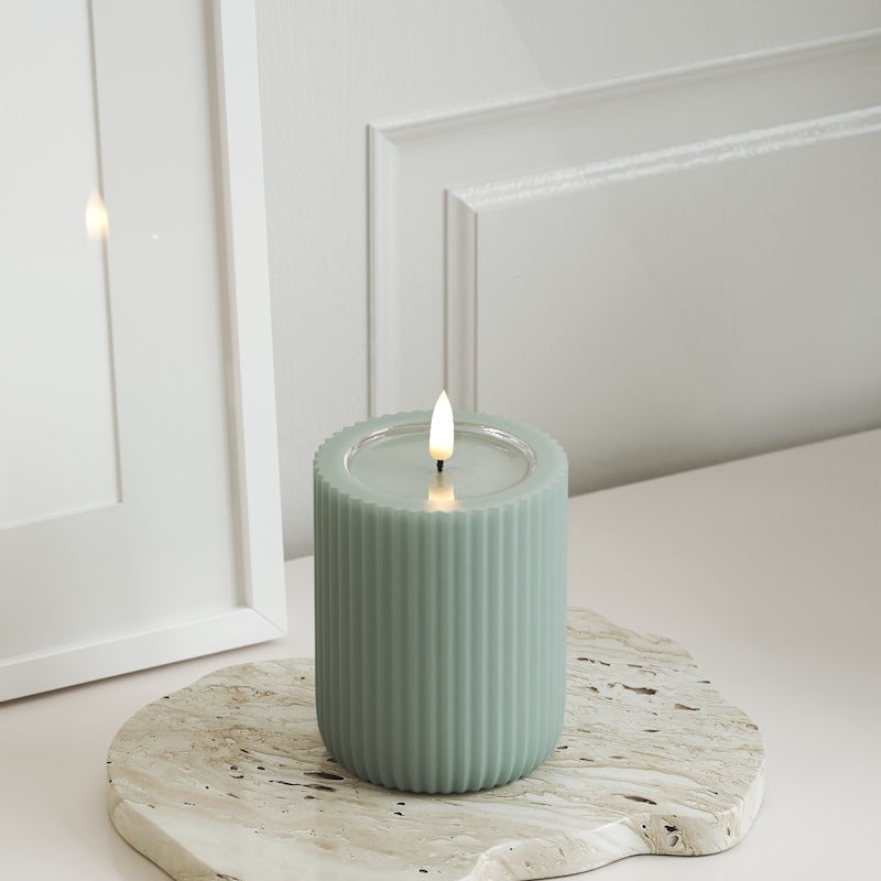 Unique Candles Unique LED Rillelys D 8 x 10 cm Salvie grøn